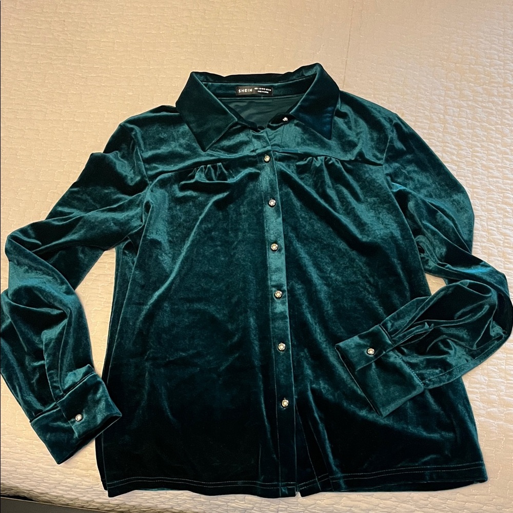 Emerald Green Velvet dress shirt with gold buttons
Size L